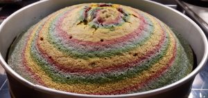Regenbogen-Kuchen - nach dem Backen