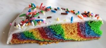 Regenbogen-Kuchen, aufgeschnitten